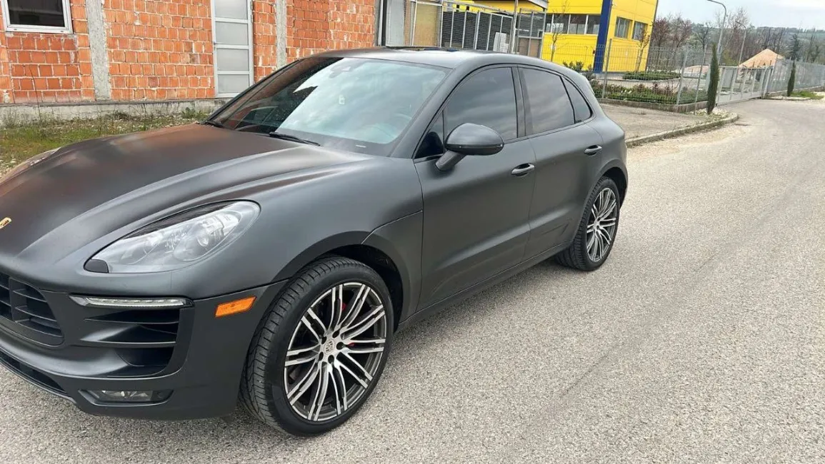 Porsche Macan GTS Image 7